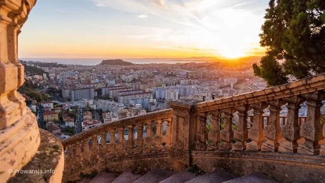 Zachód słońca w Nicei